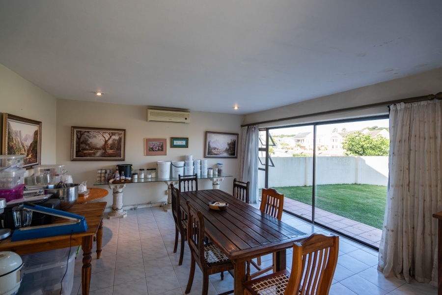 7 Bedroom Property for Sale in Royal Alfred Marina Eastern Cape
